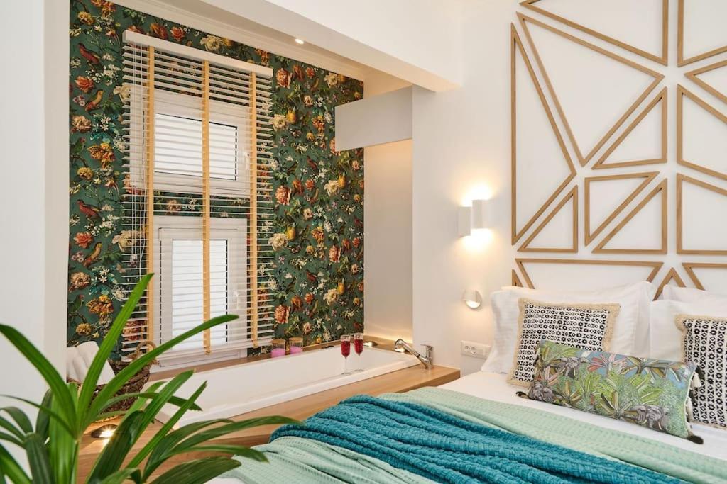 Kaizen Chania - New Central Apartment Just 350M Away With Private Jacuzzi And Free Parking! Chrissi Akti Chania Exterior foto
